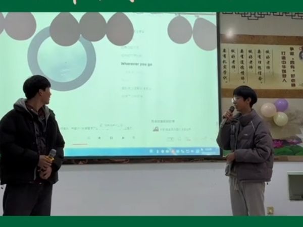 第 一屆校園藝術(shù)節(jié)高三年級(jí)才藝表演